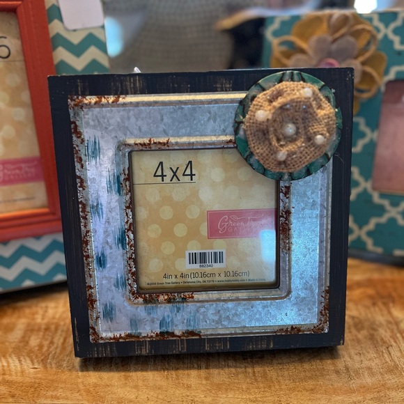 Lot of 3 Hobby Lobby Frames- 2 of the 3 are new - Picture 3 of 4